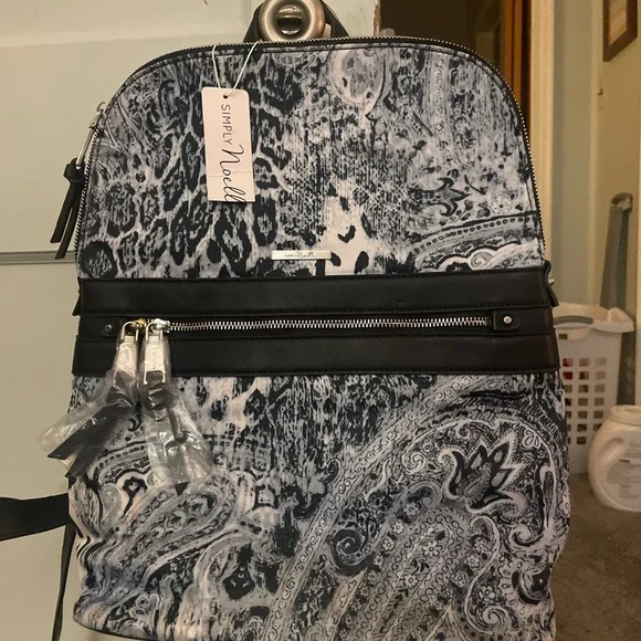 Simply Noelle Backpack Womens Beige Large Purse Bag Pockets Top Flap Snaps Zip Simply Noelle | Bags | Super Cute Backpack Simply Noelle  main image 2